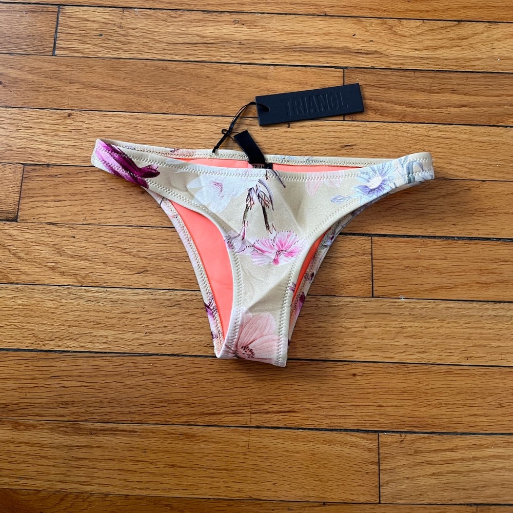 Triangle NWT bikini bottom